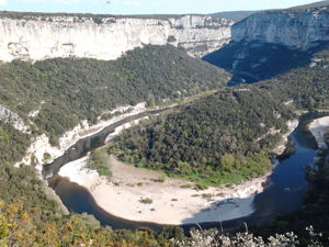Gorges de l'Ardèche réserve naturelle séjour à lasource-ardeche.com à Flaviac